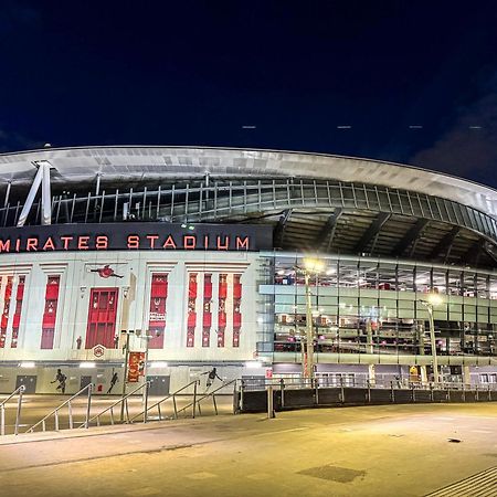 The Emirates Stadium Apartment London Exterior photo